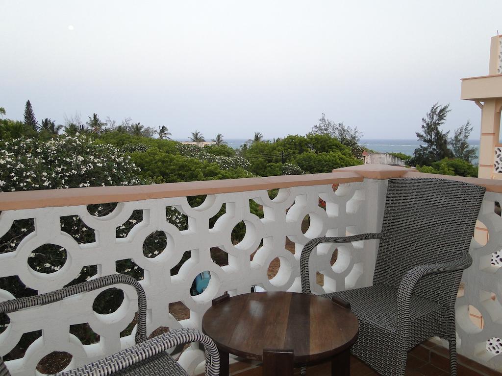 Pavilion Holiday Resort Bamburi Kültér fotó